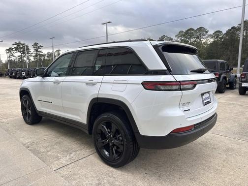 2024 Jeep Grand Cherokee Laredo