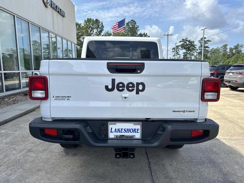 2025 Jeep Gladiator Sport
