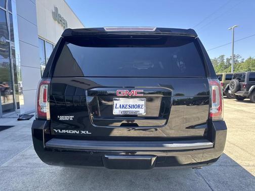 Onyx Black 2016 GMC Yukon XL SLT