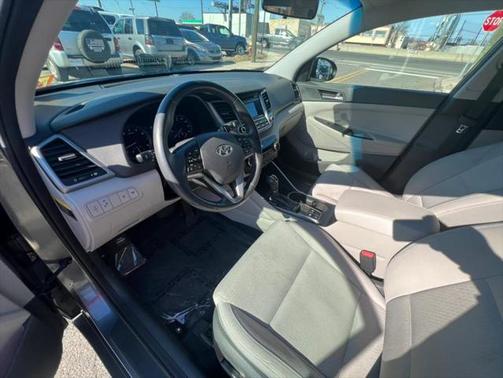 2016 Hyundai TUCSON Sport