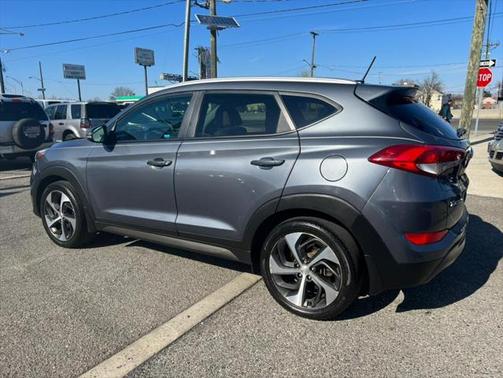 2016 Hyundai TUCSON Sport