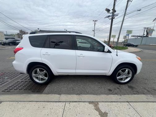 2007 Toyota RAV4 Sport
