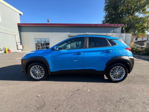 2021 Hyundai KONA SEL