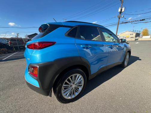 2021 Hyundai KONA SEL