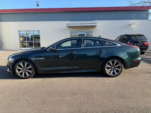 2015 Jaguar XJ Base