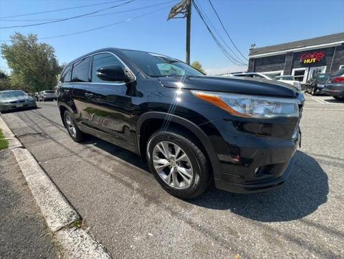 2015 Toyota Highlander LE
