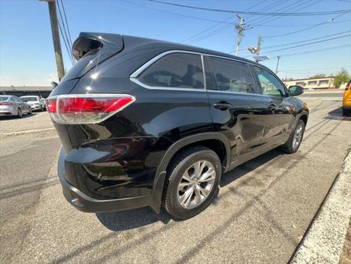 2015 Toyota Highlander LE