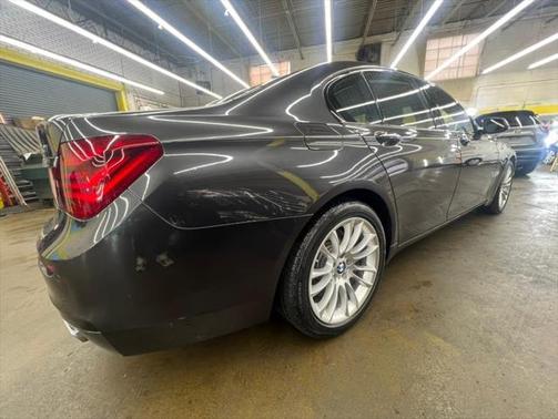 2015 BMW 750 i xDrive