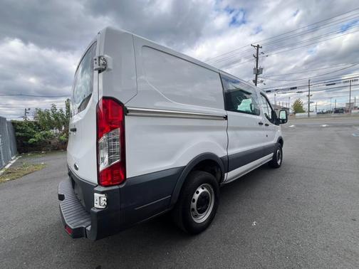 2018 Ford Transit-250 Base
