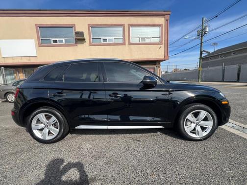 2018 Audi Q5 2.0T Tech Premium