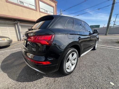 2018 Audi Q5 2.0T Tech Premium