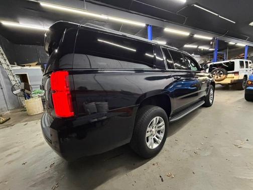 2017 Chevrolet Suburban LS