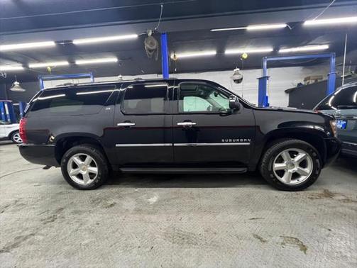 2014 Chevrolet Suburban 1500 LTZ