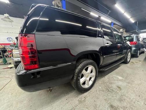 2014 Chevrolet Suburban 1500 LTZ