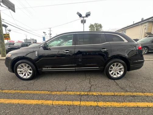 2018 Lincoln MKT Livery