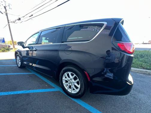 2017 Chrysler Pacifica Touring