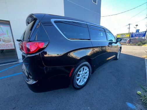 2017 Chrysler Pacifica Touring