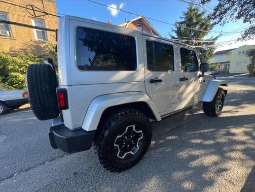 2011 Jeep Wrangler Unlimited Sahara