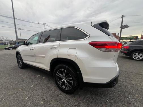 2019 Toyota Highlander LE Plus