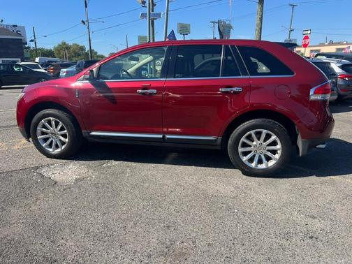 2013 Lincoln MKX Base