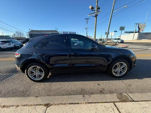 2020 Porsche Macan AWD