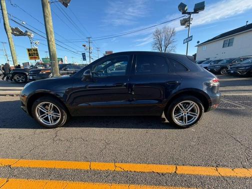 2020 Porsche Macan AWD