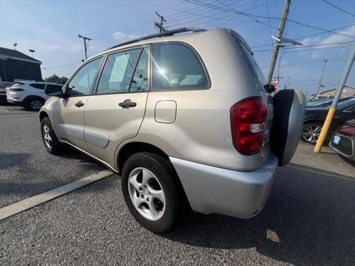 2004 Toyota RAV4 Base
