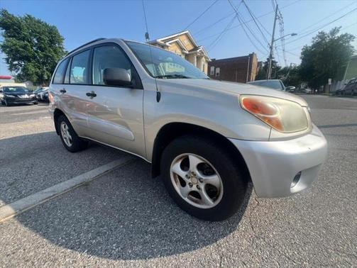 2004 Toyota RAV4 Base
