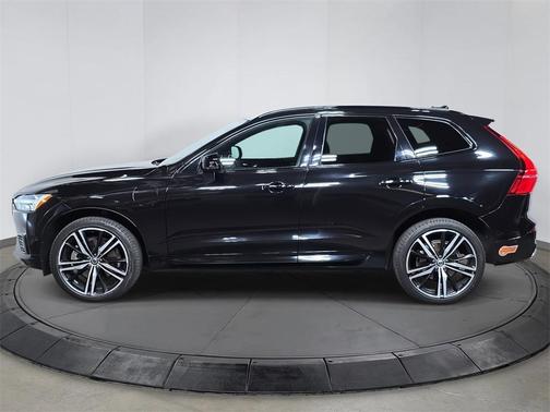 2021 Volvo XC60 Recharge Plug-In Hybrid T8 R-Design