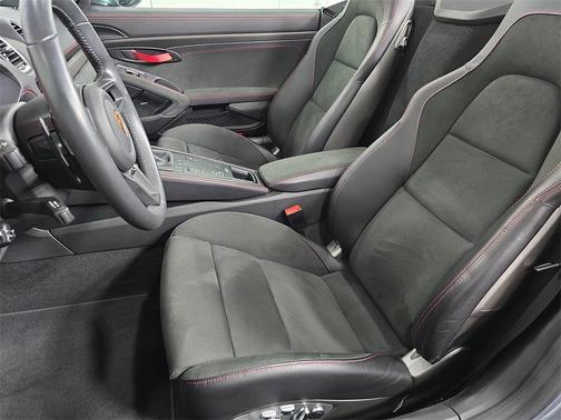 2024 Porsche 718 Spyder RS