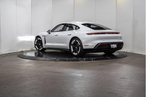 2025 Porsche Taycan