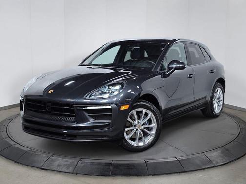 Volcano Grey Metallic 2023 Porsche Macan Macan