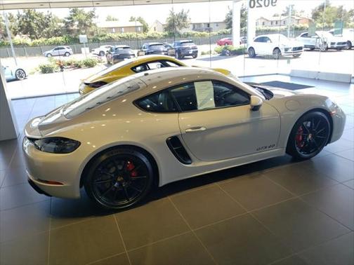 Chalk 2021 Porsche 718 Cayman GTS 4.0