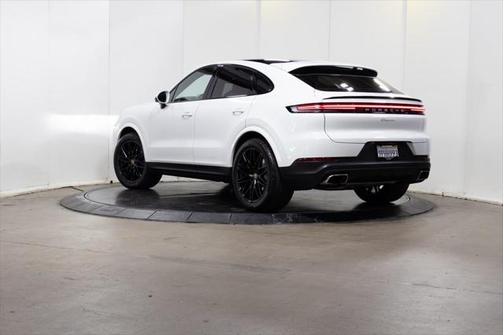 2025 Porsche Cayenne AWD