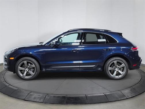 2023 Porsche Macan Base
