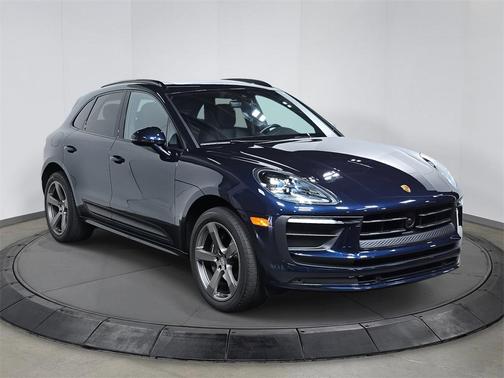 2023 Porsche Macan Base