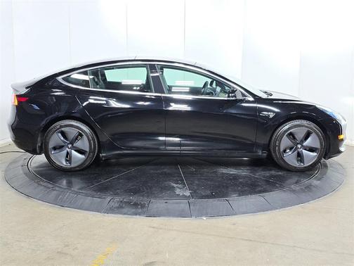 2020 Tesla Model 3 Standard Range