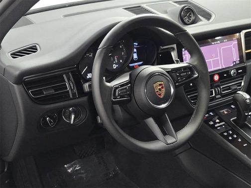 2024 Porsche Macan