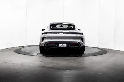 2025 Porsche Taycan Turbo