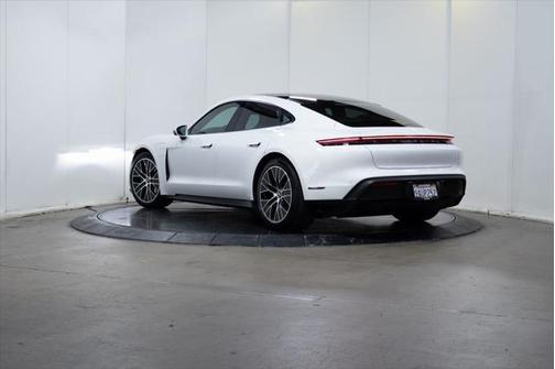 2022 Porsche Taycan RWD