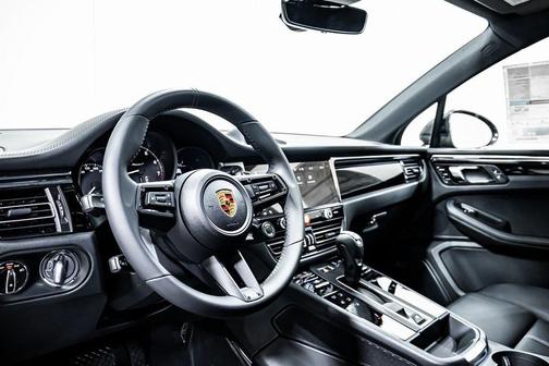 2025 Porsche Macan T