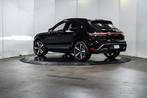2025 Porsche Macan T