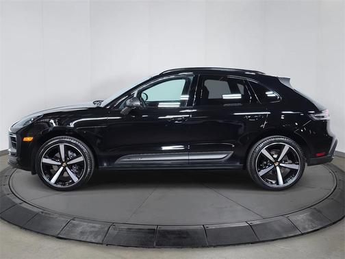 2025 Porsche Macan T