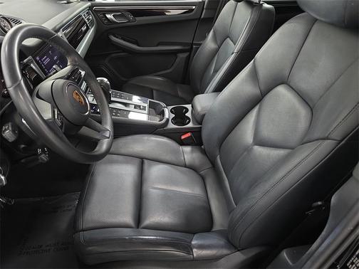 2023 Porsche Macan 