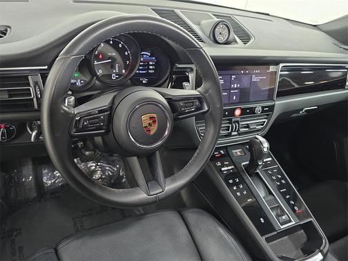 2023 Porsche Macan 