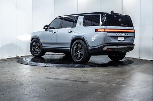 2023 Rivian R1S Adventure