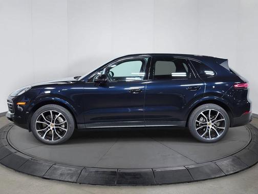 2023 Porsche Cayenne Platinum Edition
