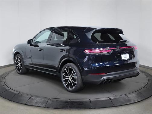 2023 Porsche Cayenne Platinum Edition