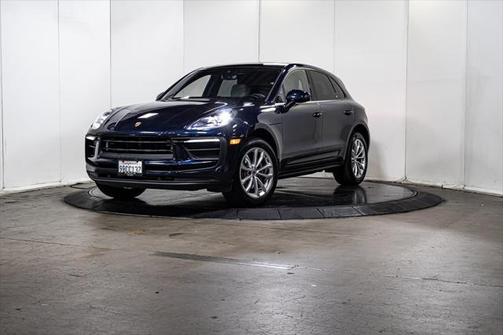 2022 Porsche Macan Base