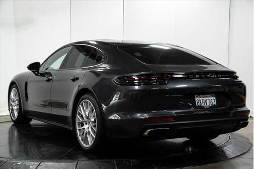 2019 Porsche Panamera 4